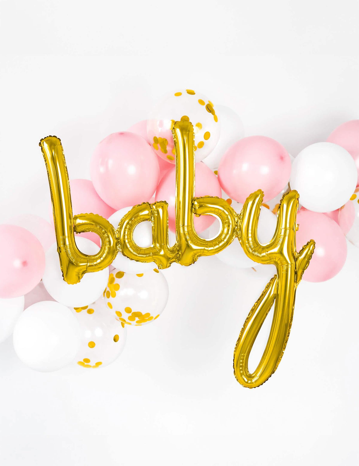 Крупен план на златеното надписване на алуминиевия балон baby