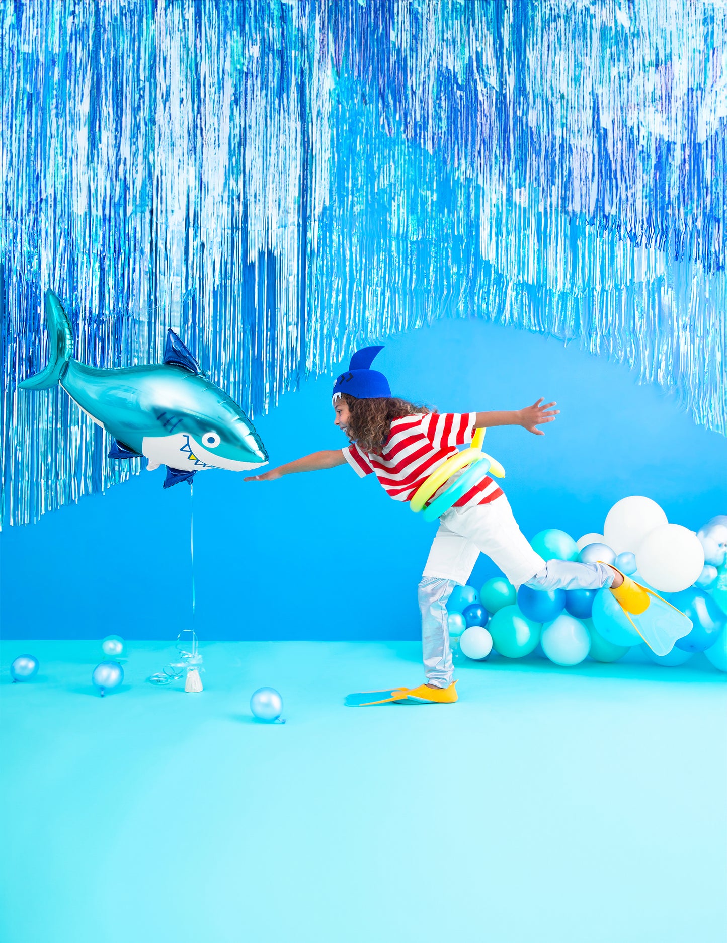 Фолиева топка Акула 102 x 62 cm за рождения ден на океана