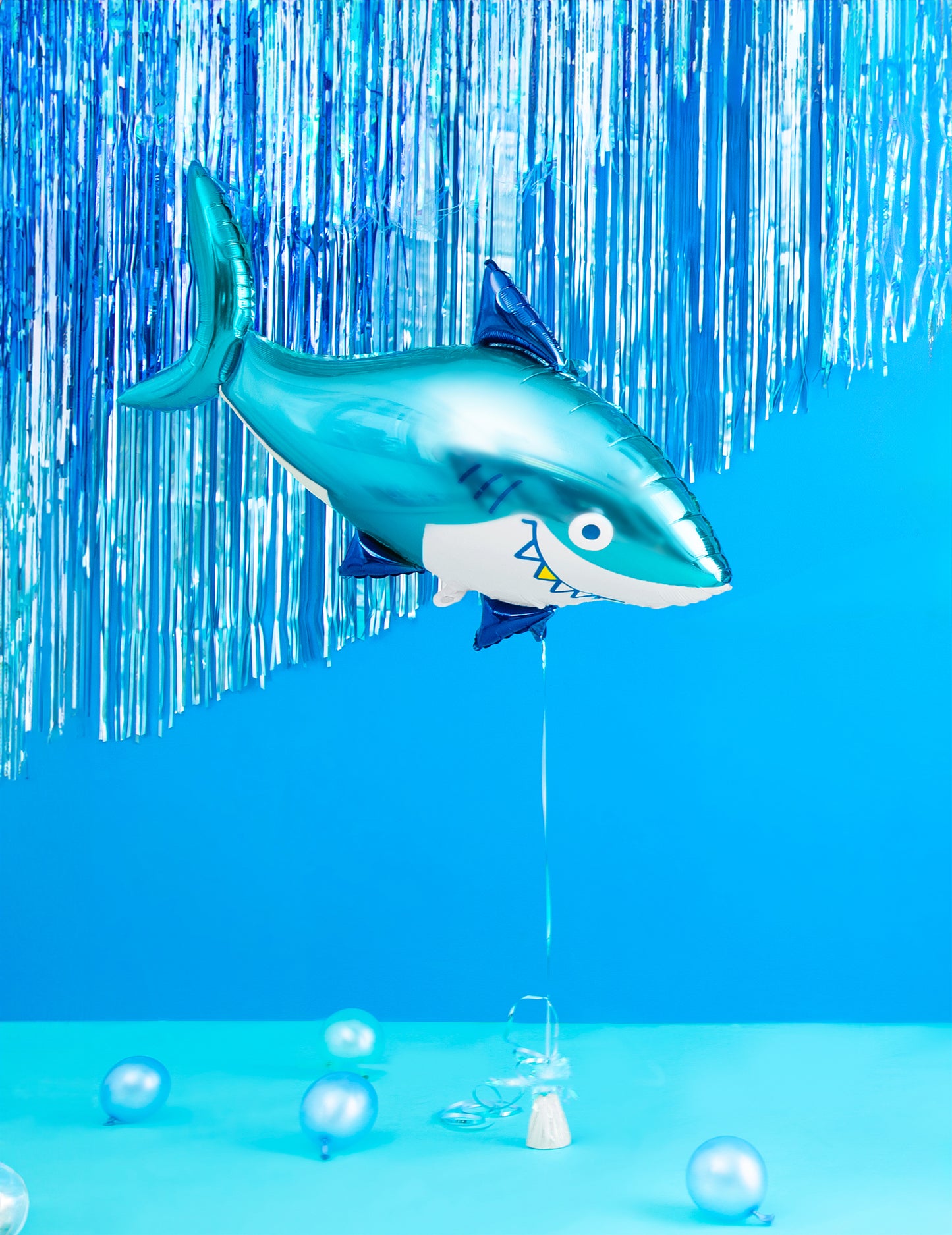 Фолиева топка Акула 102 x 62 cm за рождения ден на океана