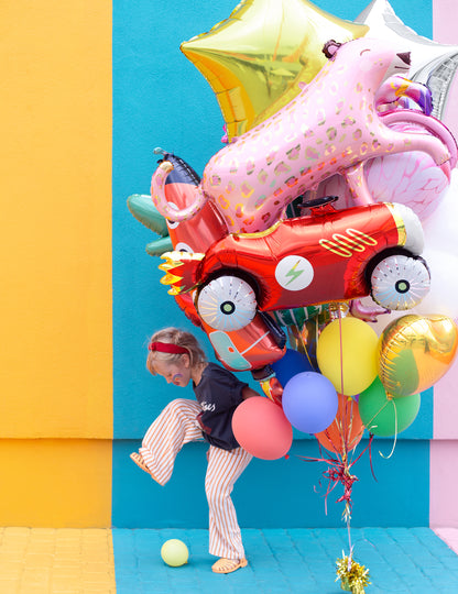 Червена състезателна кола алуминиева топка 111 x 63 cm