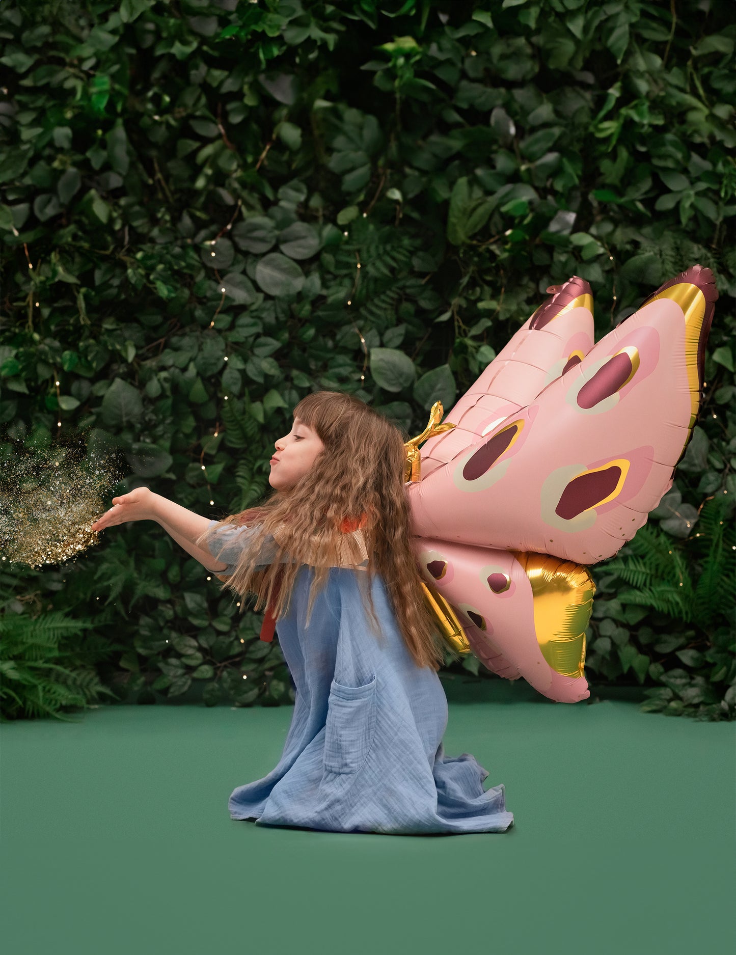 Ballon géant en aluminium papillon 120 x 87 cm rose et or