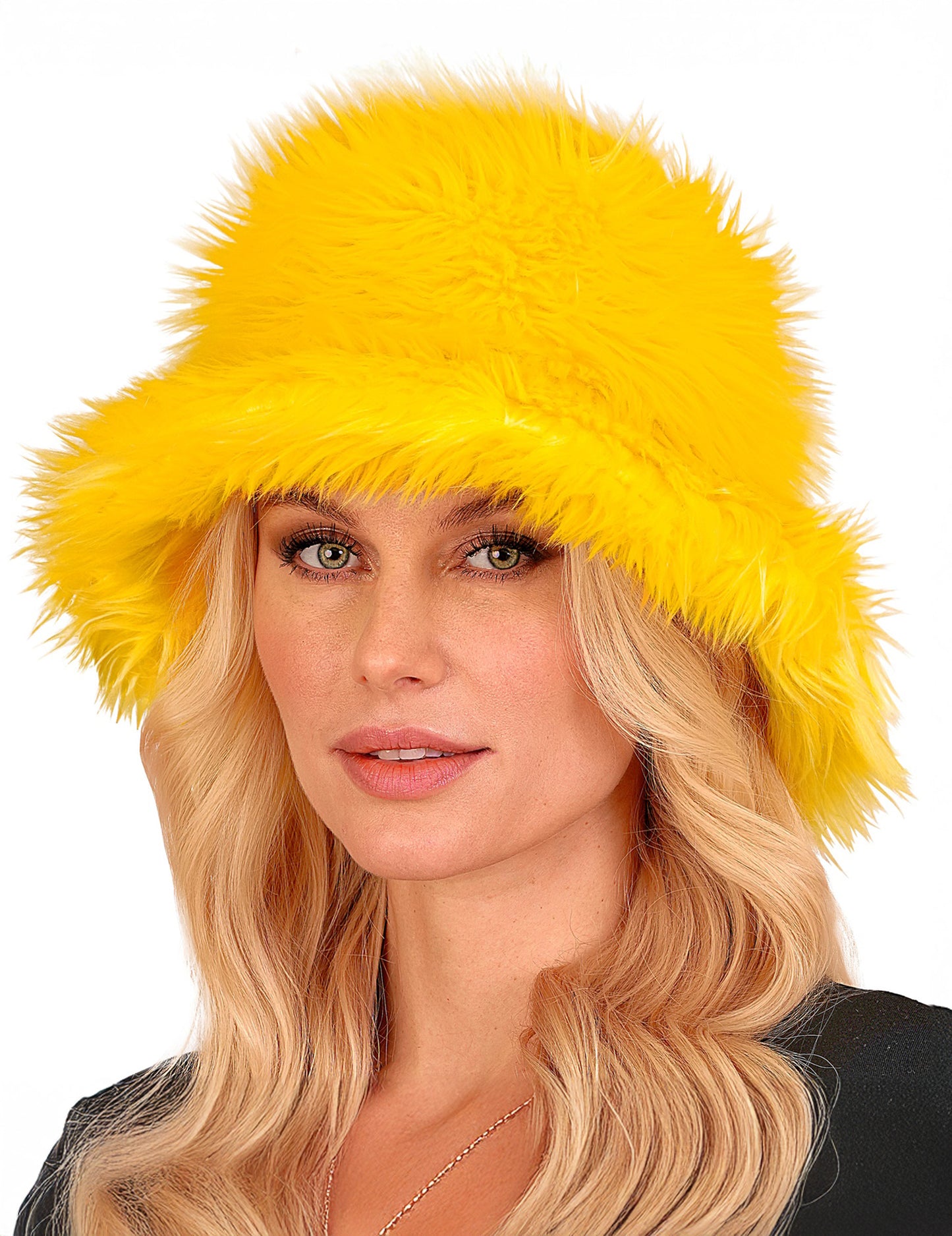 Жълта пухкава шапка тип „боб“ за възрастни 