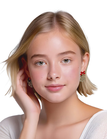 Метални обеци с лъскави снежинки