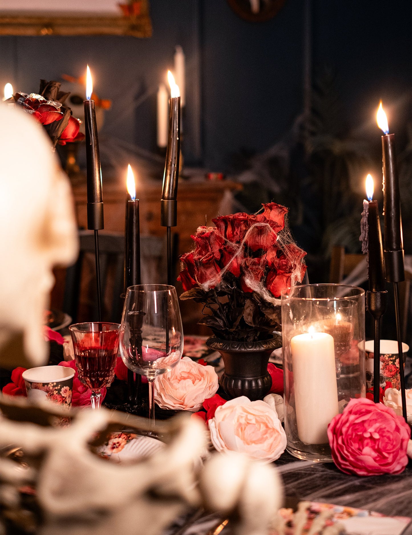 Червено розово букет паяк платно 35 см Хелоуин