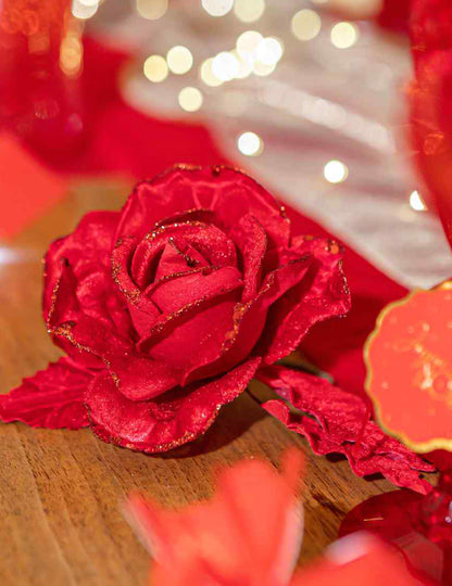 Branche de rose velours pailleté rouge 21 cm