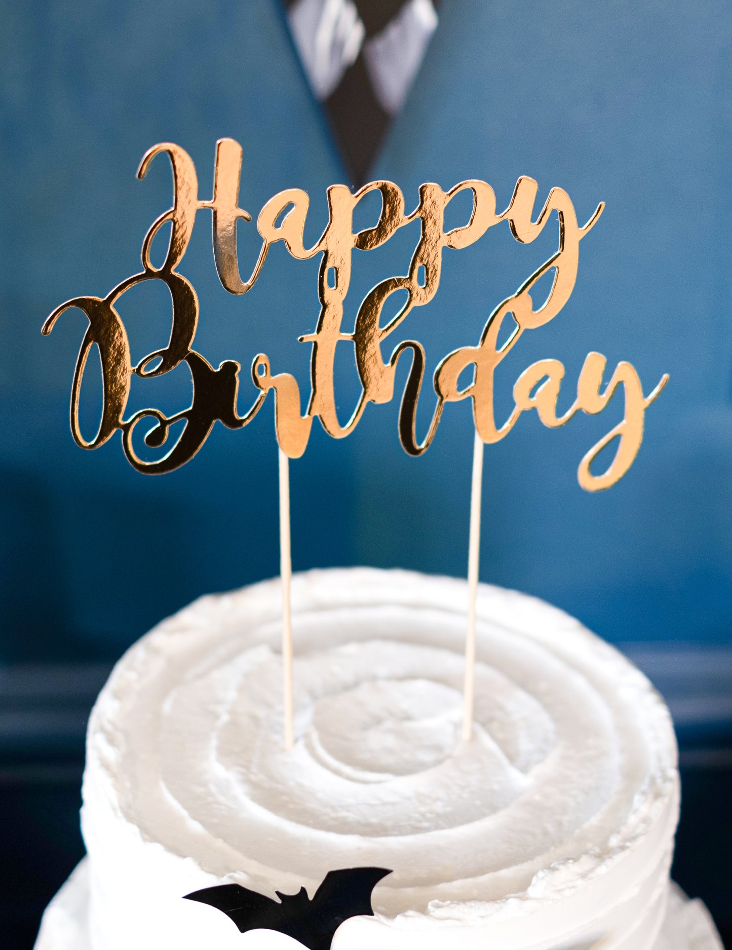 Металик златист картонен топ за торта "Честит рожден ден", 22,5 см cm за шикозна декорация