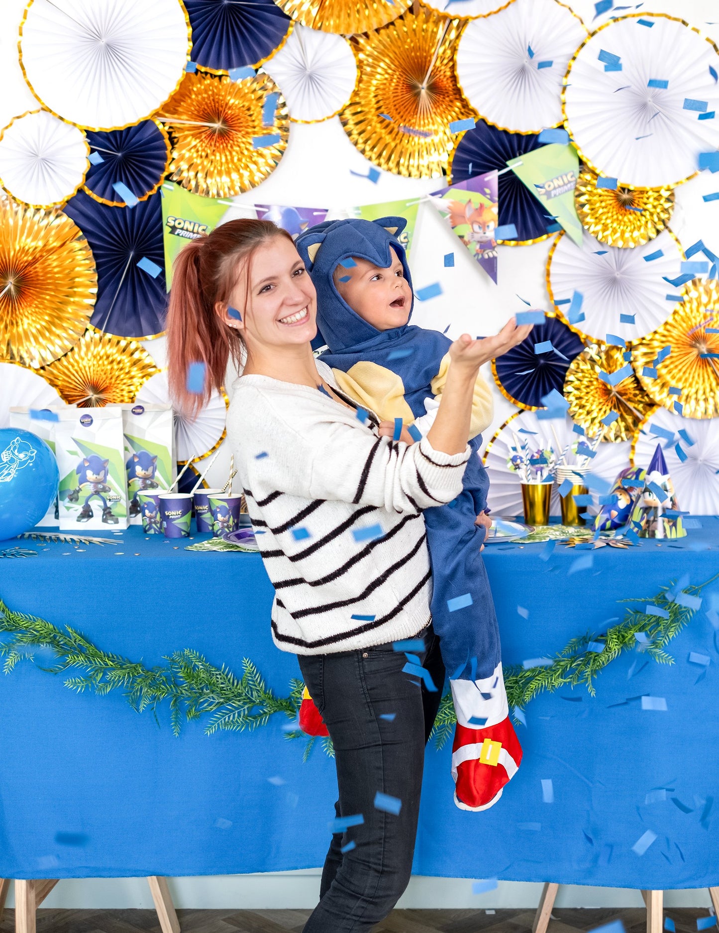 Ситуация с конфетния пистолет за синя парти