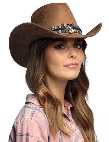 Кафява каубойска шапка с глава на възрастен бизон