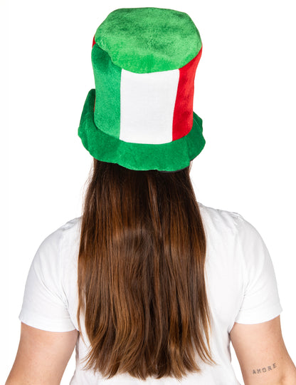 Заден изглед на италианската цилиндрична шапка