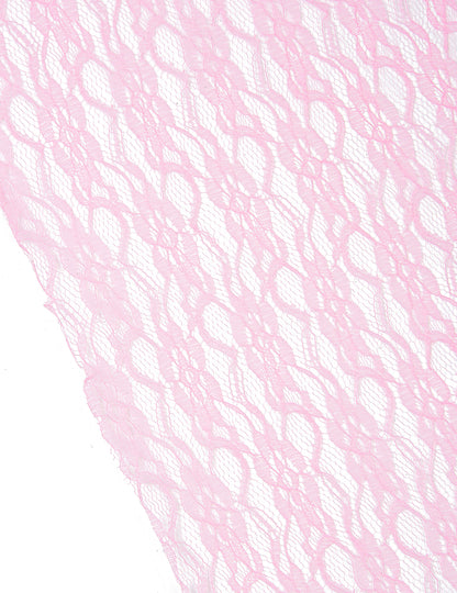 Détail de la dentelle du chemin de table dentelle motif fleurs
