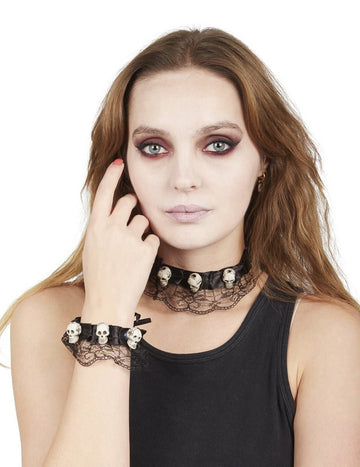 Колие и дантелена гривна с череп за Хелоуин