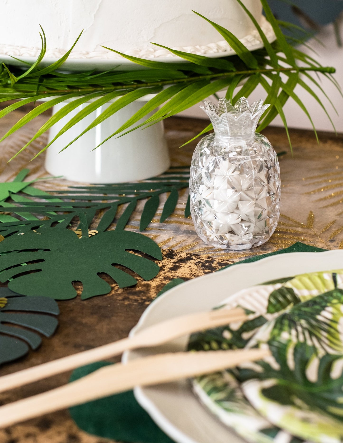 Кутия за бонбони с форма на ананас 9,5 x 6 cm