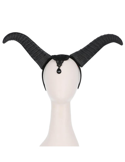 Vue de face des cornes reine démoniaque pour femme Halloween