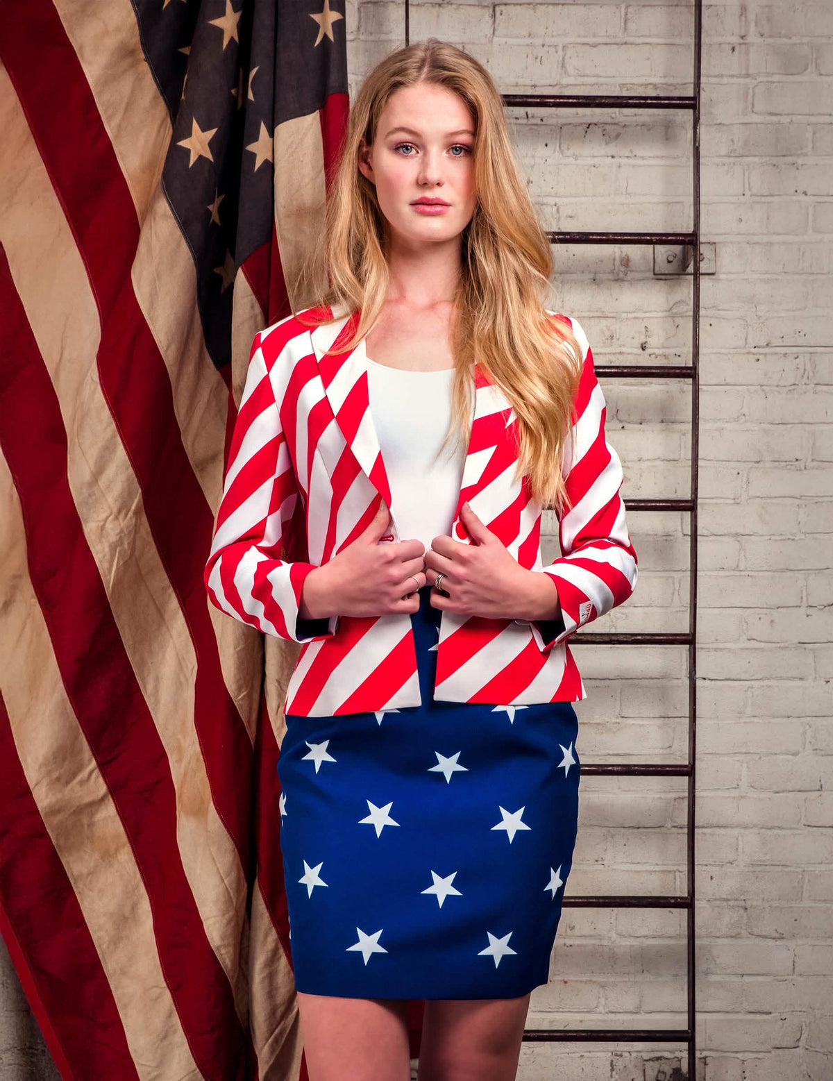 Преглед на обхвата на костюма Mrs. America Opposuits за жена