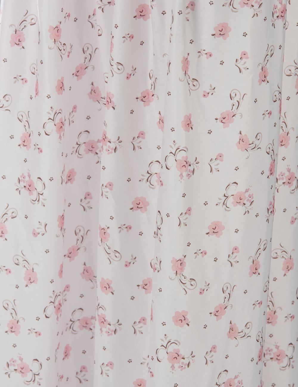 Gros plan sur le motif fleuri de la robe de la décoration animée et sonore jumelles terrifiantes