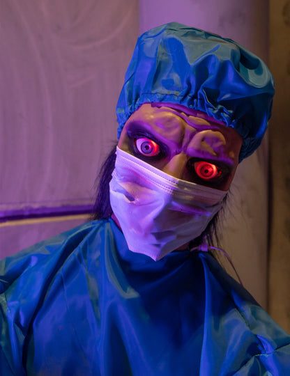 Анимирана страшна декорация „Луд доктор“ с движения 170 cm