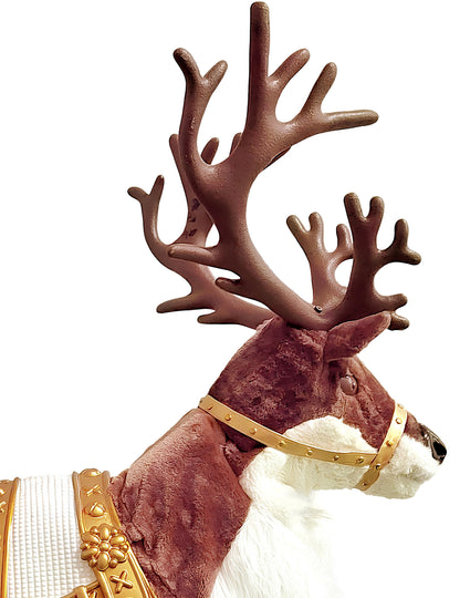 Gros plan sur la tête et les bois de la décoration animée renne de Noël avec son et mouvement