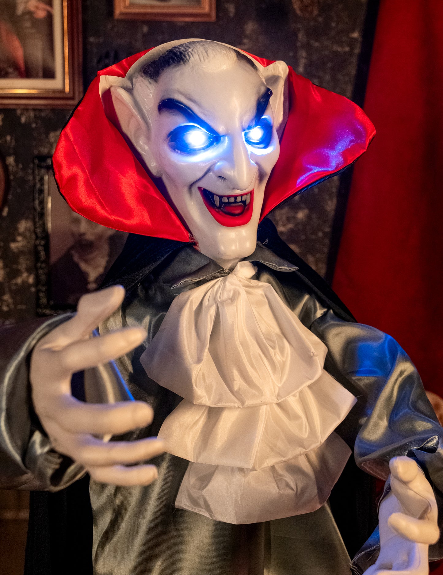 Анимиран звук и леки декорация вампир усмихнат 165 cm