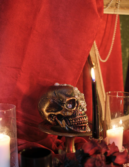 Декорация на черепа богато украсени диаманти 16 x 15 x 21 cm