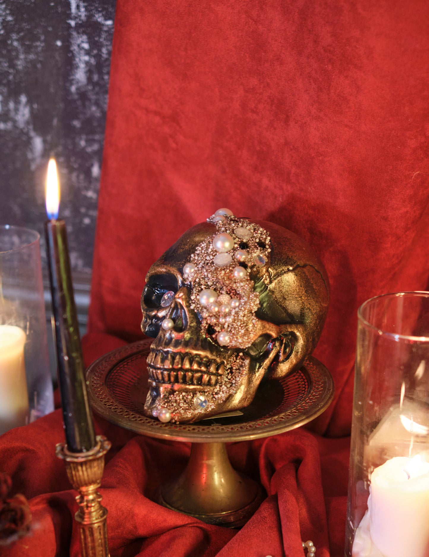 Декорация на черепа богато украсени диаманти 16 x 15 x 21 cm