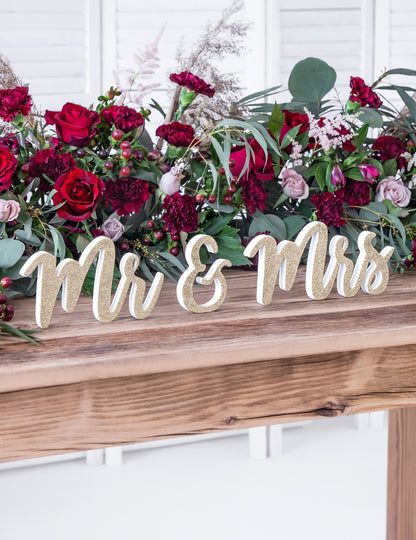 Дървена декорация „Г-н и Г-жа“ със златен брокат, 50 x 10 cm за сватба