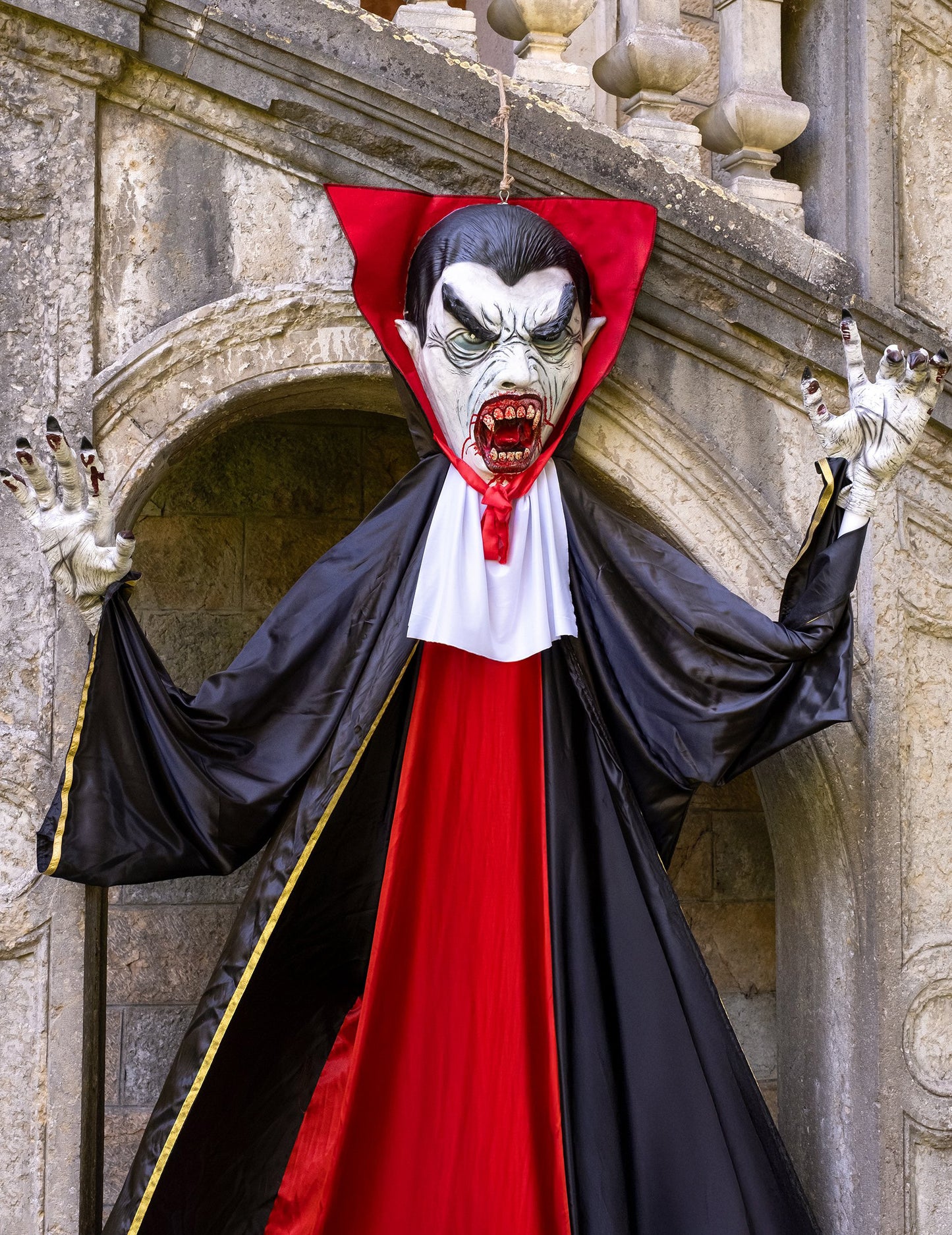 Гигантска висяща декорация за Хелоуин с вампир 3,20 м