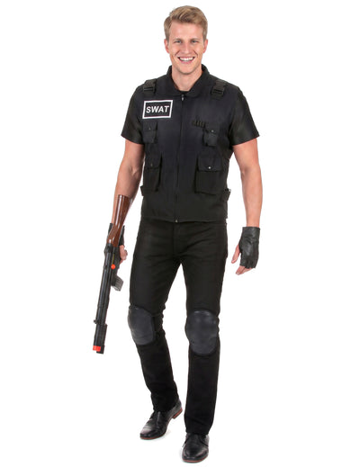 Мъжкият агент на SWAT маскират