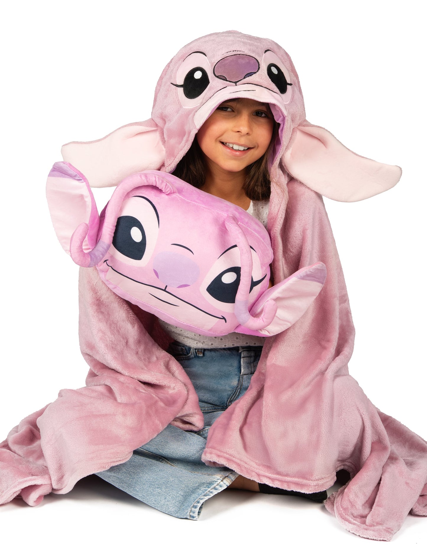 Vue de face avec le coussin du déguisement plaid polaire à capuche Angel Lilo & Stitch