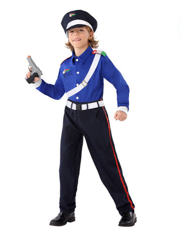 Полицията прикрива момче от Карабинери