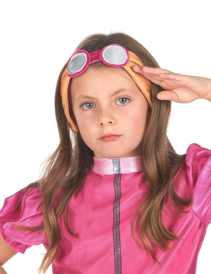 Куче прикрива розово момиче роза