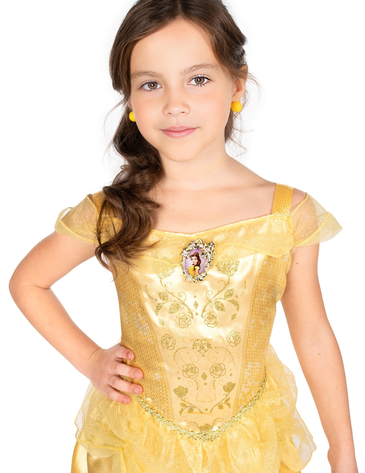 Класически прикрийте красиво момиче