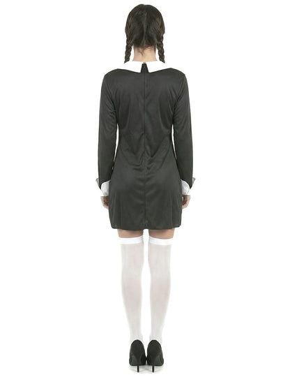 Задна гледка на костюма на ученичка за Хелоуин