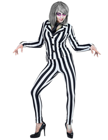 Зловещ призрачен прикрит с женски ивици