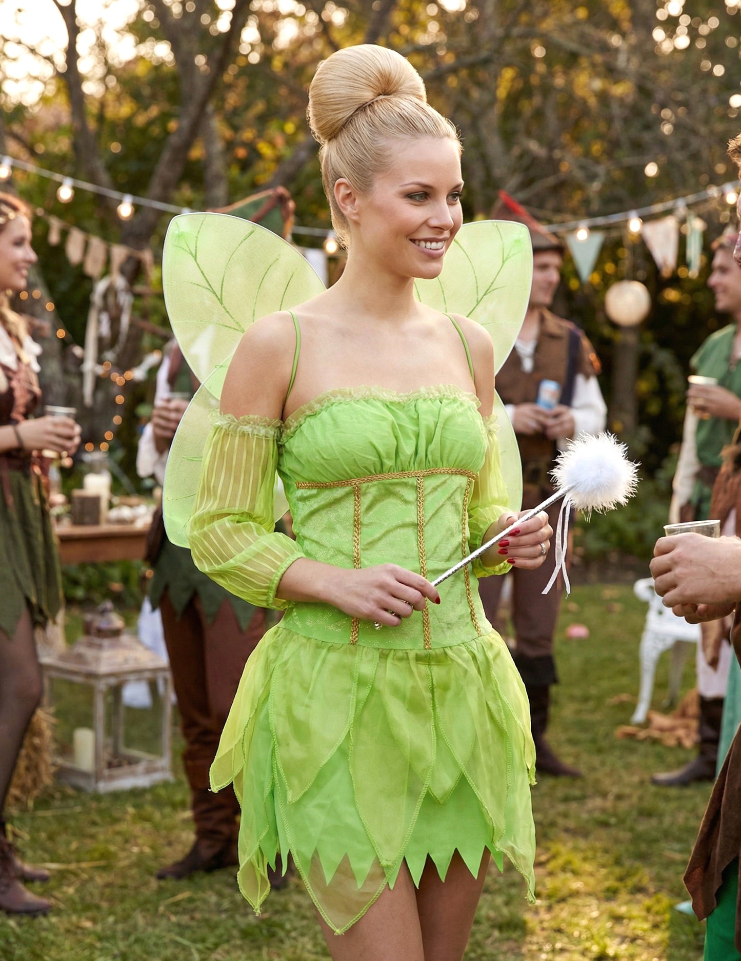 Женски зеленчуков костюм за зелено кадифе