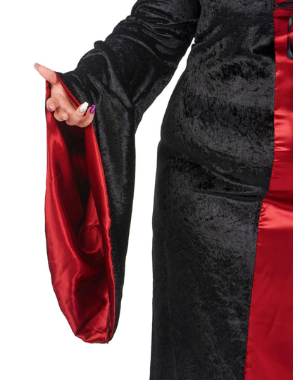 Déguisement grande taille gothique à capuche rouge et noir femme