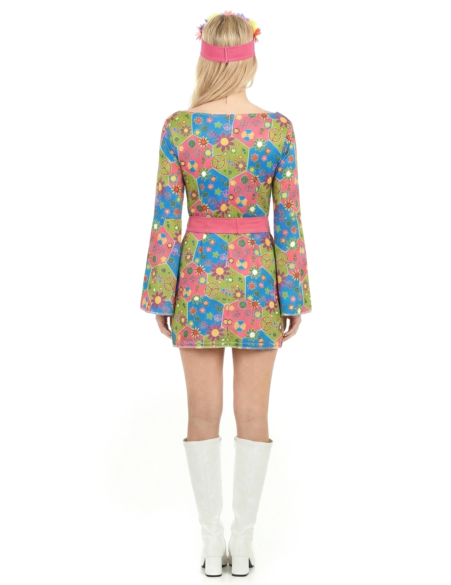 Заден изглед на хипи костюма с цветя