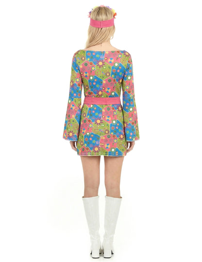 Заден изглед на хипи костюма с цветя