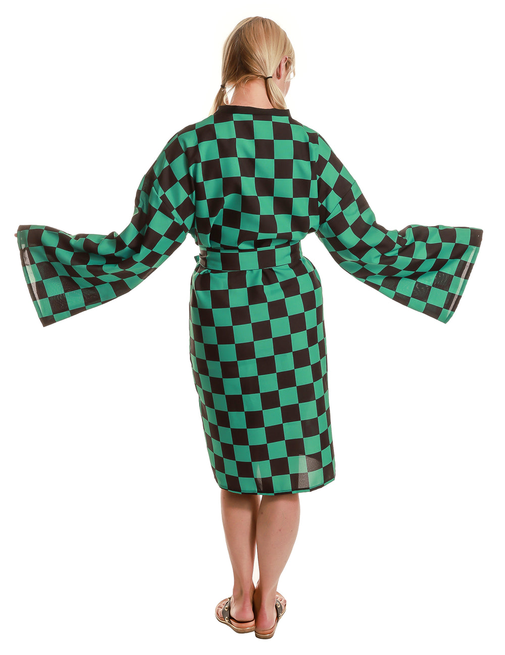 Vue de dos bras écartés du déguisement kimono manga à damier pour adulte