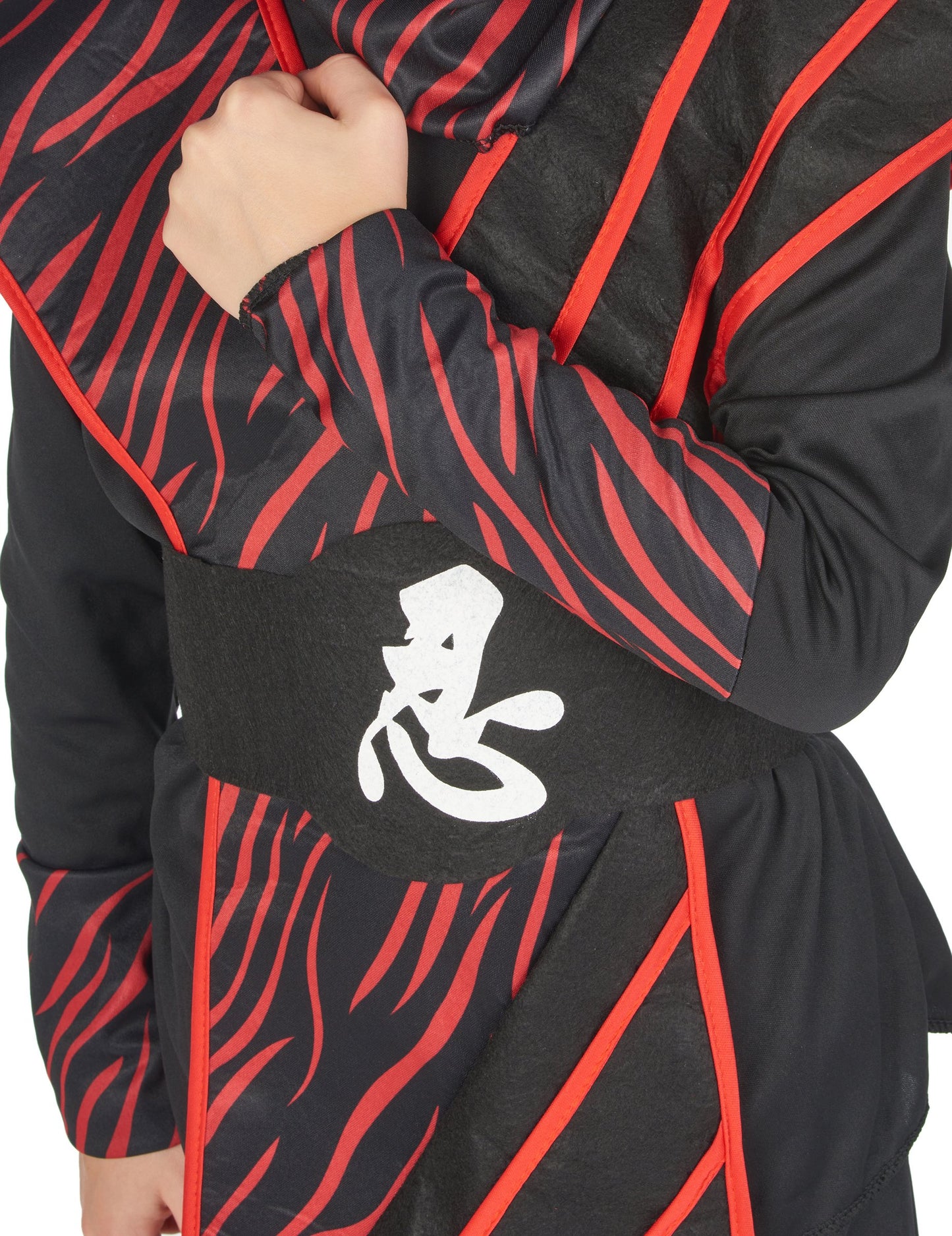 Détail du buste et du symbole du déguisement ninja fauve