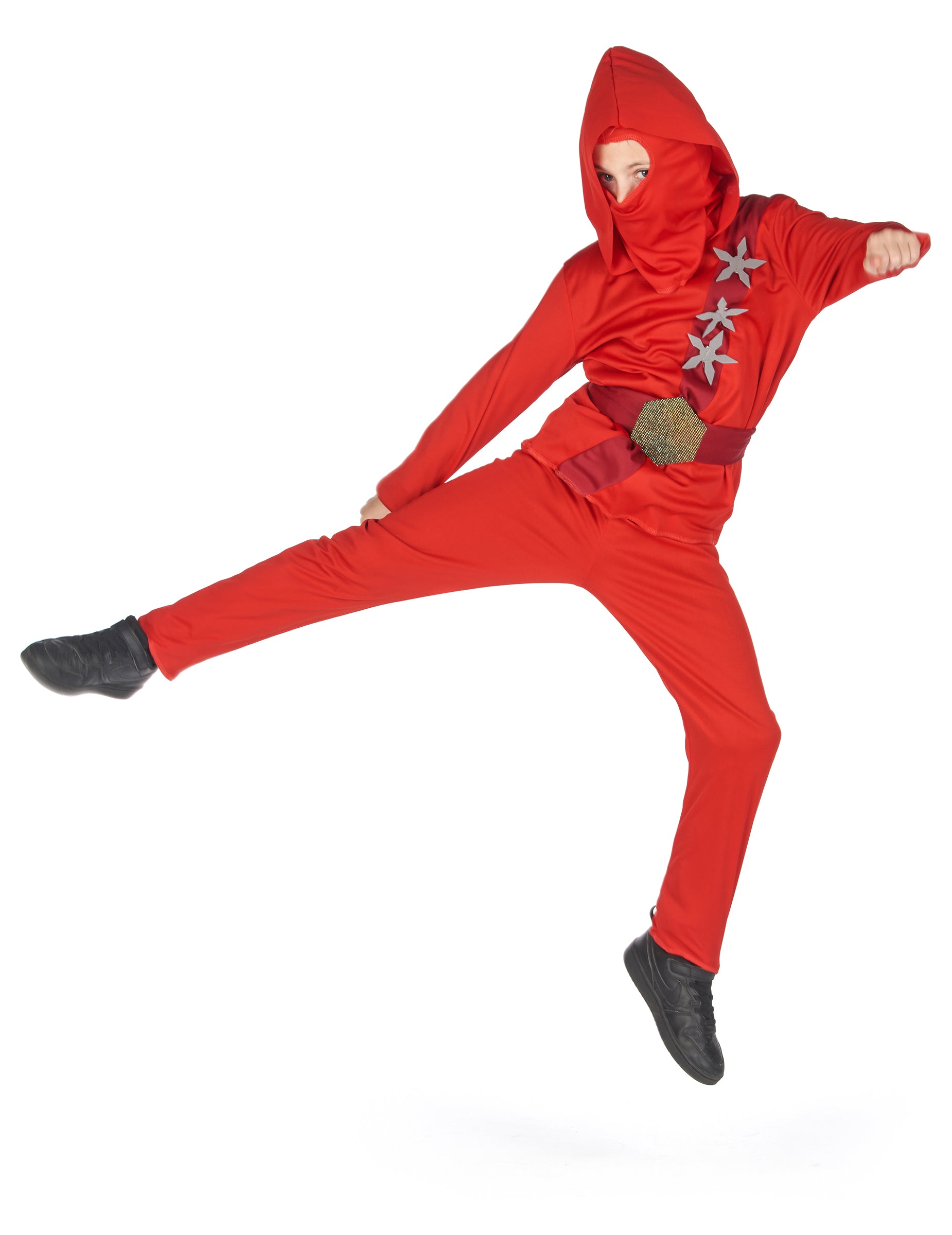 Vue en plein saut du déguisement ninja pour garçon