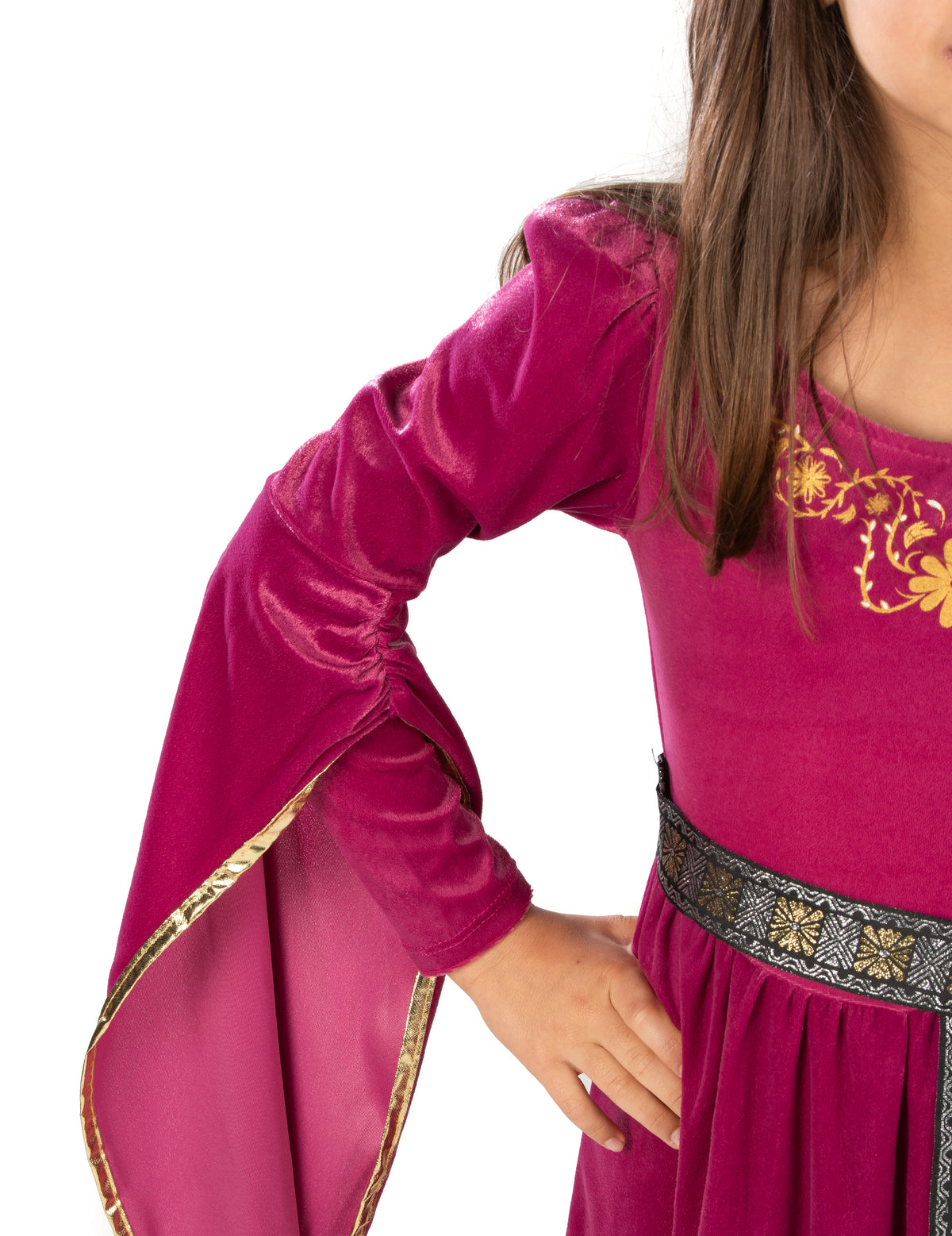 Détail de la manche évasée et de la ceinture du déguisement de princesse médiévale