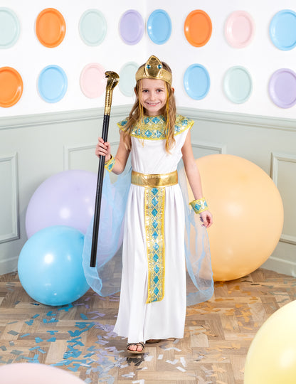 Египетска кралица прикрива момиче