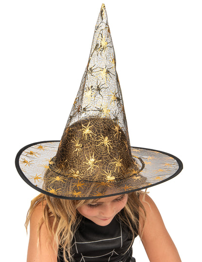 Маскиране на вещици с момичешка шапка