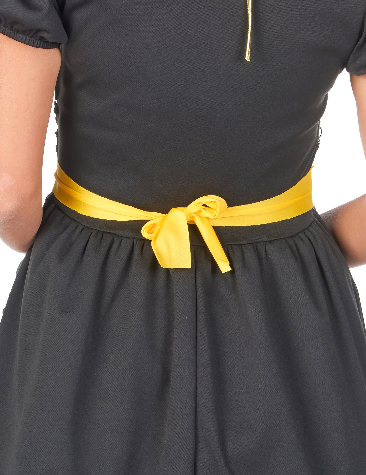 Дяволска вещица прикрива жена