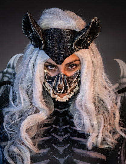 Луксозен костюм на скелет прилеп