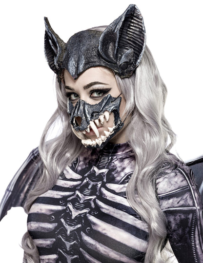 Луксозен костюм на скелет прилеп