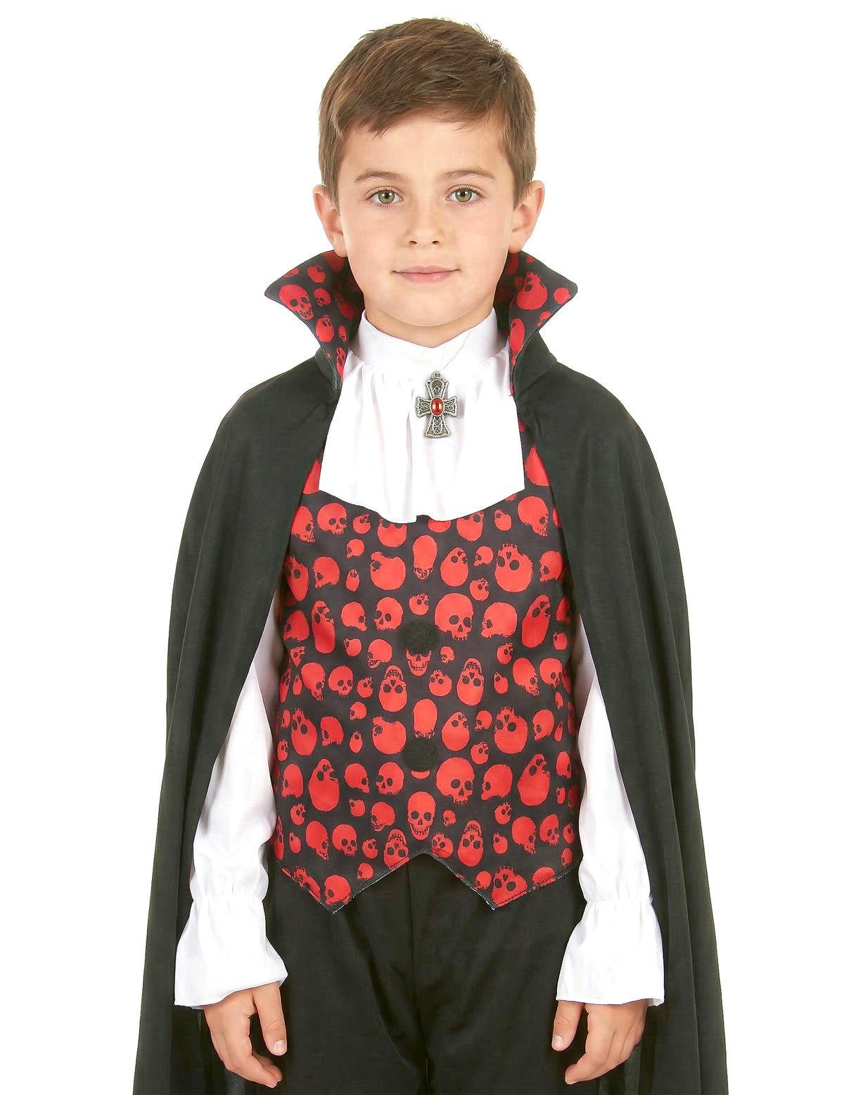 Gros plan sur le jabot et le médaillon du déguisement de vampire pour garçon rouge