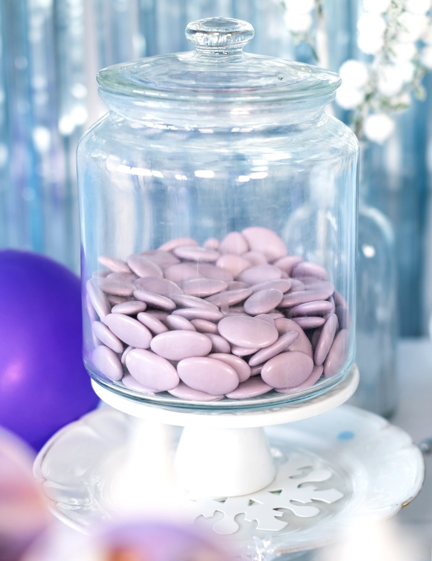 Драже с шоколад в лилав цвят 500 г за първо причастие 