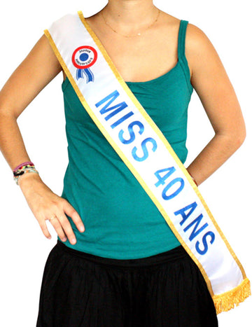 Мис 40 -годишен шал