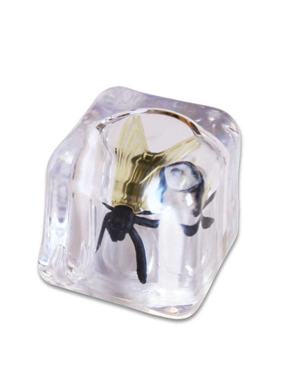 Фалшив леден куб с муха - парти шеги и трикове 